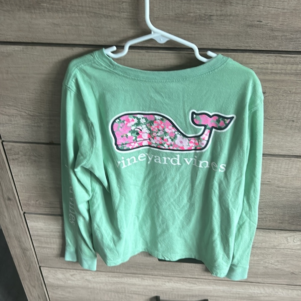 Vineyard vines long sleeve T-shirt kids size medium